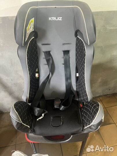 Автомобильное кресло