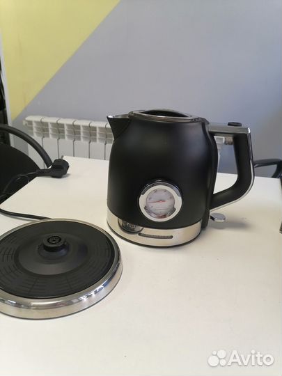 Чайник KitFort KT-692-1 (черный)