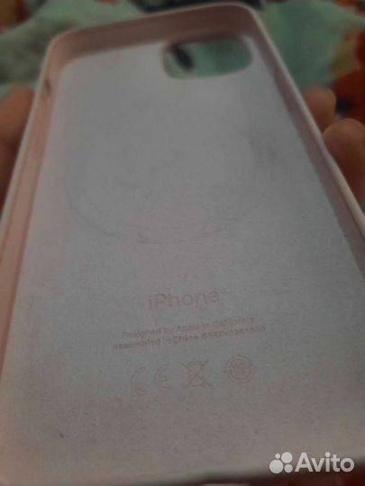 Чехол на iPhone 13