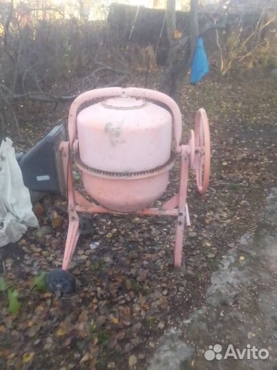 Продается бетономешалка отработала один сезон