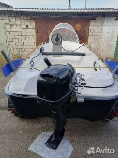 Лодка с мотором