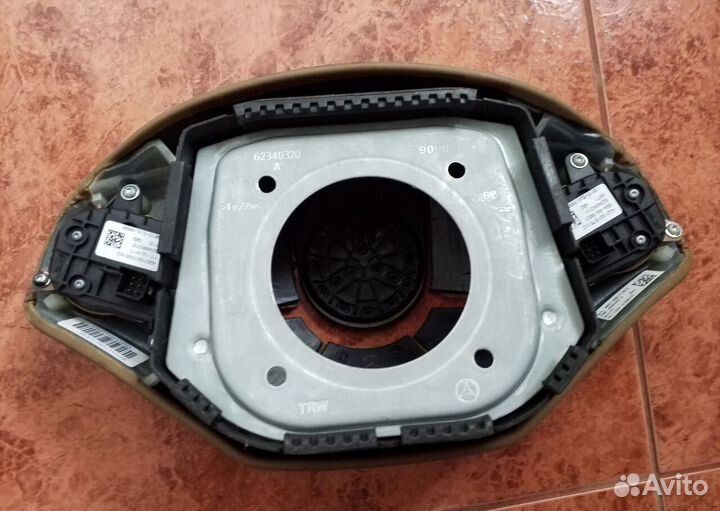 Кнопки руля мерседес S 221 A 2218217551