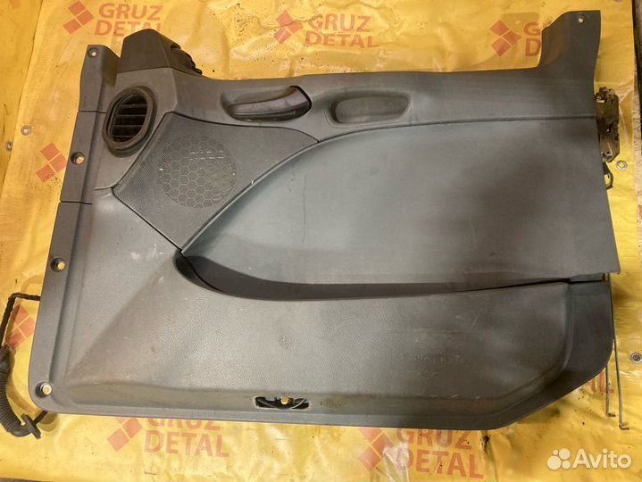 Обшивка двери Mercedes-Benz Actros 3 (MP3) 2017