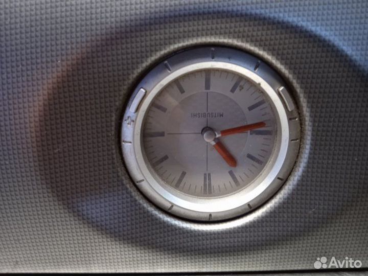 Накладка торпедо Mitsubishi Outlander CU5W 4G69