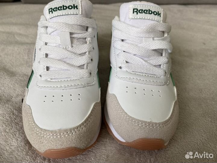 Новые кроссовки Reebok