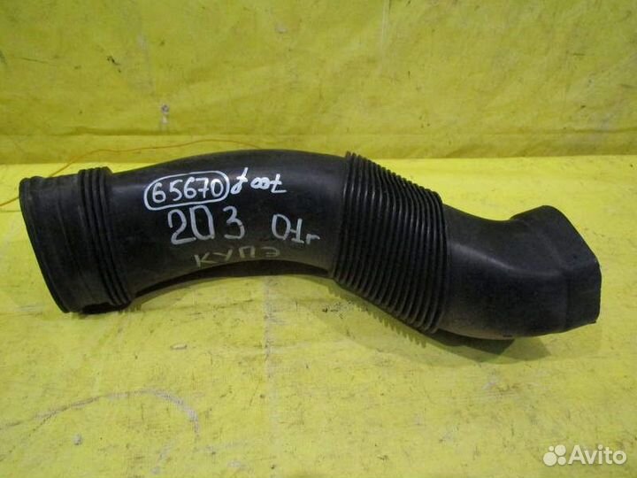 Воздушный патрубок Mercedes C- 203 00-06 г 65670