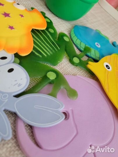 Коврики на липучках в ванную и леечка