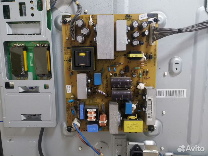 Телевизор LG 32LK330 (Разбор)(По запчастям)