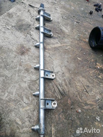 Рампа топливная с датчиком бмв BMW e60 n54