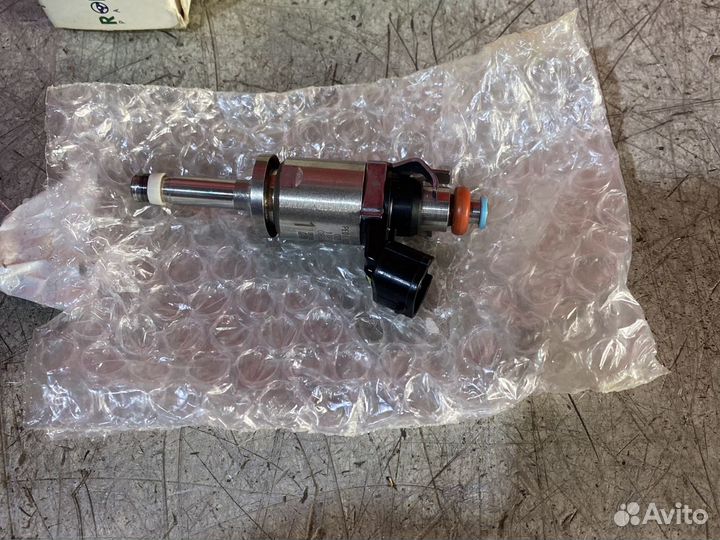 Форсунка топливная мазда 3 6 сх3 сх5
