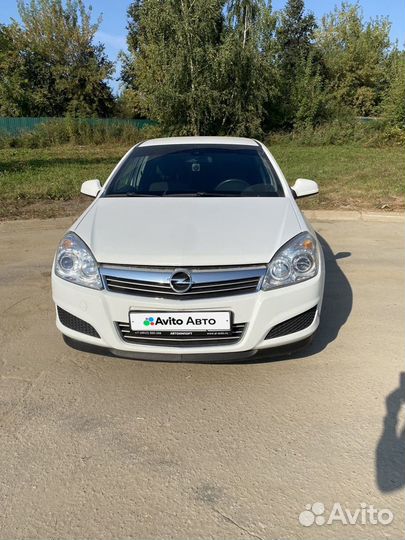 Opel Astra 1.6 МТ, 2014, 135 000 км