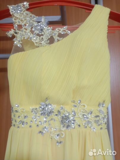 Вечернее платье