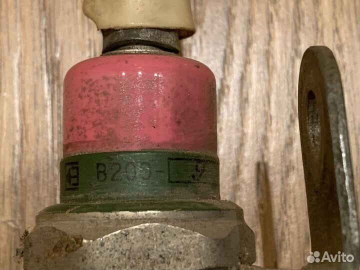 Диод силовой В200-9 с радиатором
