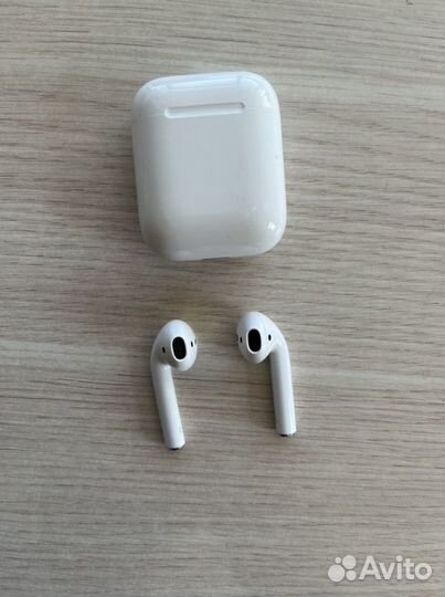 Apple AirPods