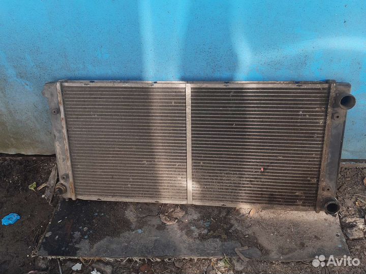 Радиатор на фольксфаген пассат б3