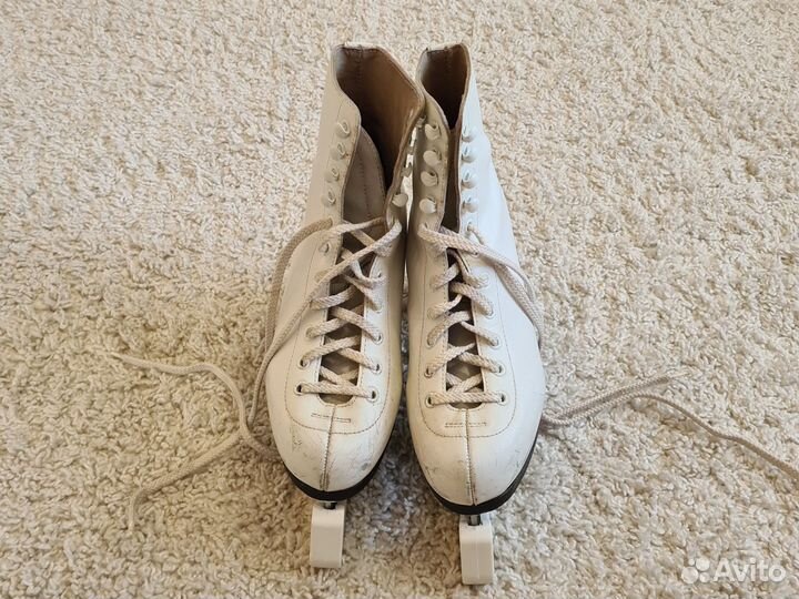 Фигурные коньки Axel 38р