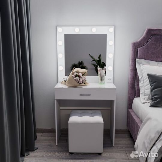 Гримерный стол с подсветкой