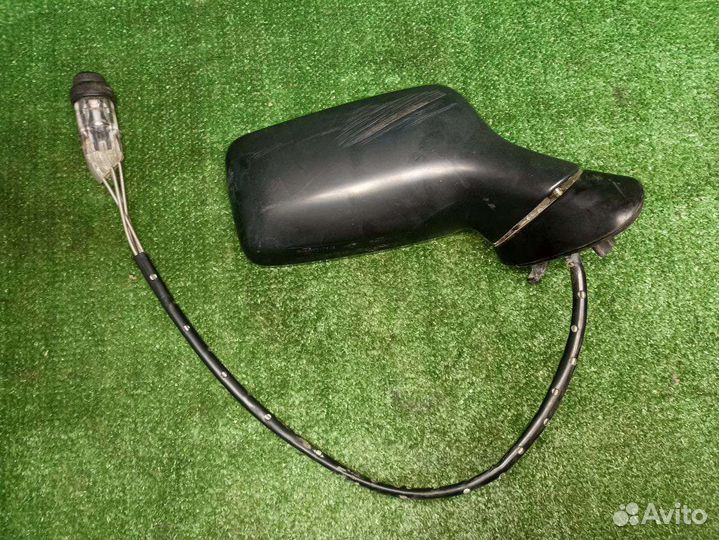 Правое механическое зеркало Audi 80