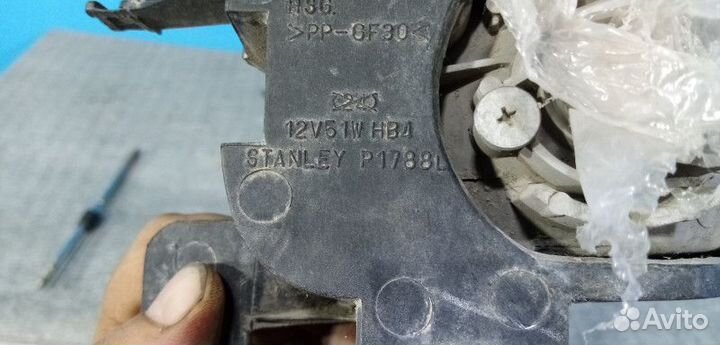 Левая противотуманная фара Honda CR-V 2