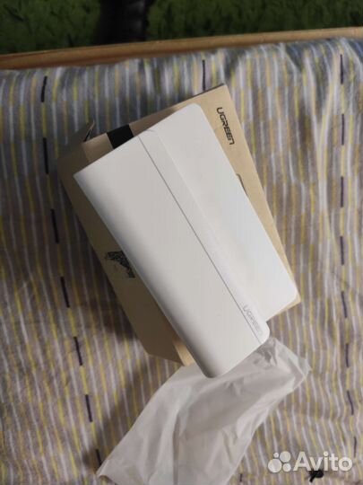 Настенный держатель телефона Ugreen