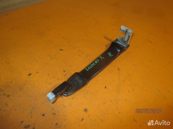 Ручка двери наружная правая Mitsubishi Lancer X