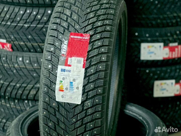 iLink Wintervorhut Stud II 235/50 R19 105T