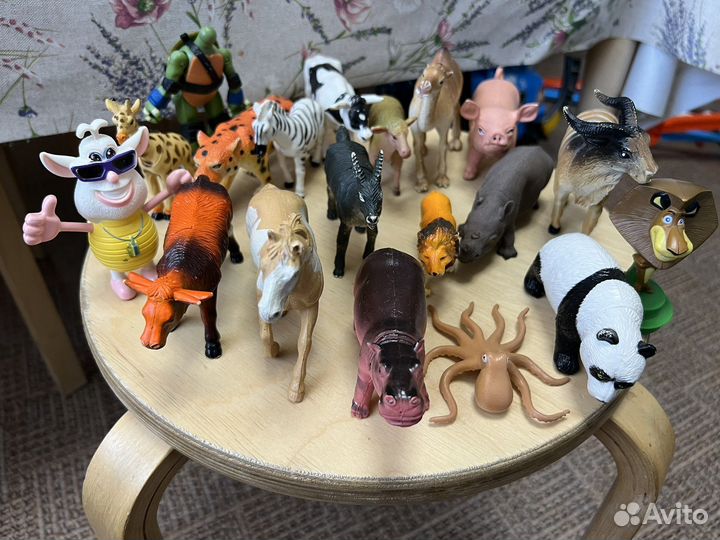 Игрушки фигурки животных Буба