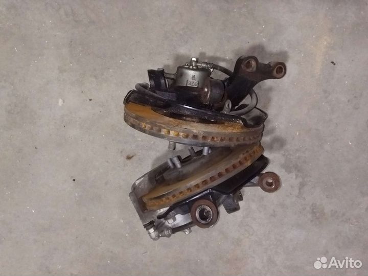 Ступица передняя Toyota Voxy /Noah