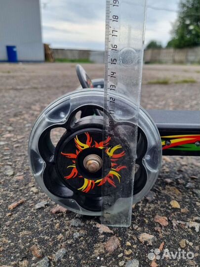 Самокат детский трехколесный новый