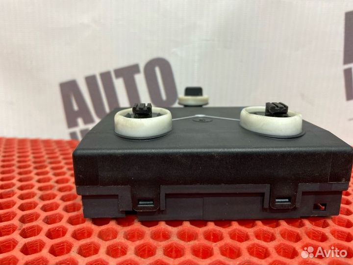 Блок комфорта передний левый Skoda Superb 3T cbbb