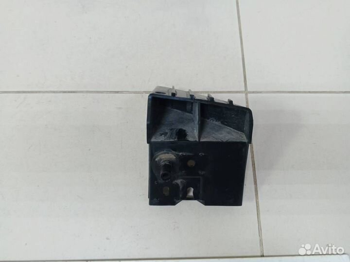 Кронштейн заднего бампера левый Ford Kuga CBS 2012