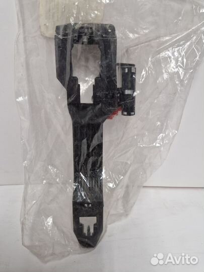 Ручка двери передняя правая внутренняя Toyota