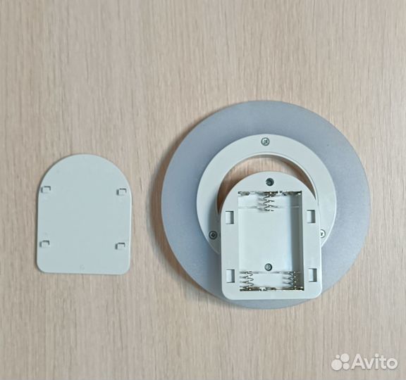 Светодиодный светильник с датчиком движения