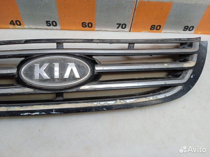 Решетка радиатора Kia Cerato 1 1.6 2007
