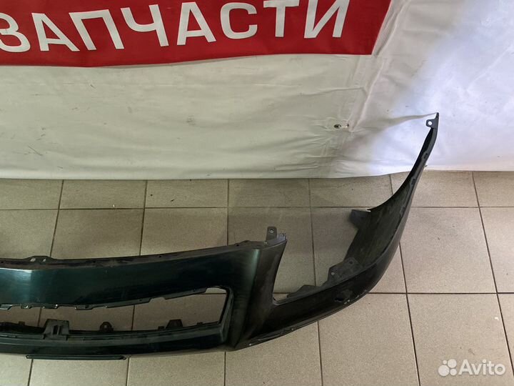 Toyota Avensis 2 T25 2003-2006 бампер передний