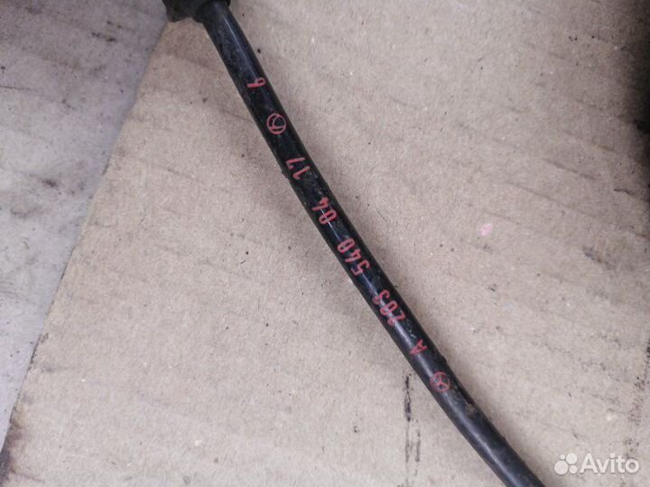 Кулак передний передний левый Mercedes-Benz