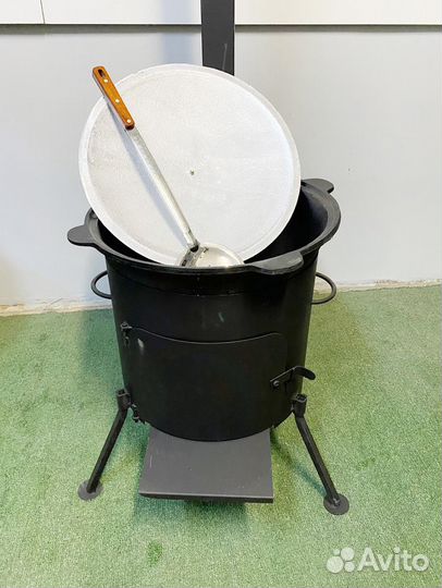 Казан чугунный с печкой