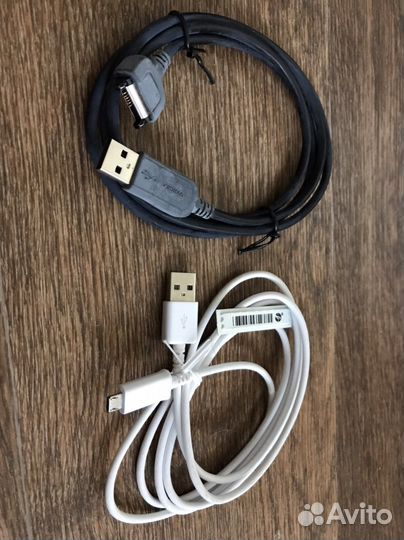 Разные виды кабелей с разъёмами