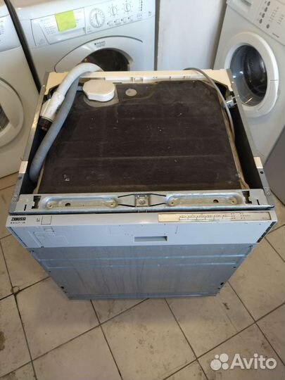 Посудомоечная машина Zanussi 60 см. Гарантия