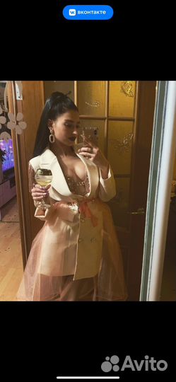 Топ-бюстгалтер