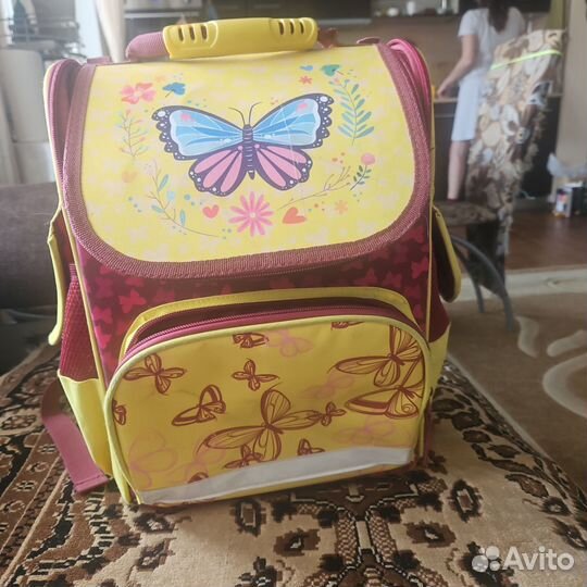 Портфель, рюкзак школьный для девочки