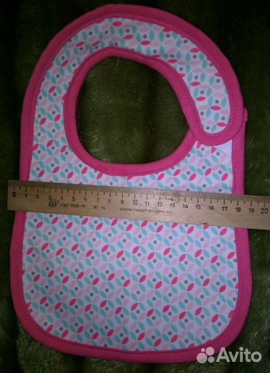 Комплект новых нагрудников Carter's