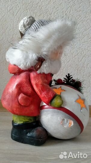Новогодняя фигура Мальчик с шаром