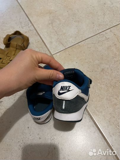 Кроссовки nike детские 26