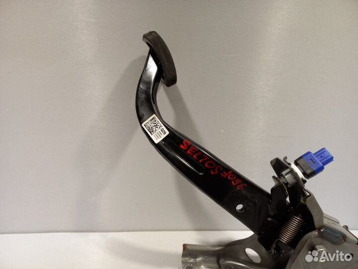 Педаль тормоза Kia Seltos G4NH 2020