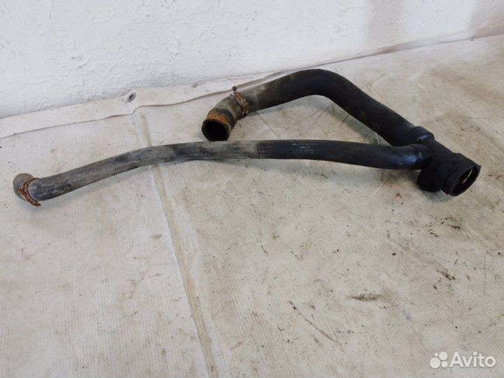 Патрубок радиатора Volkswagen Passat B5