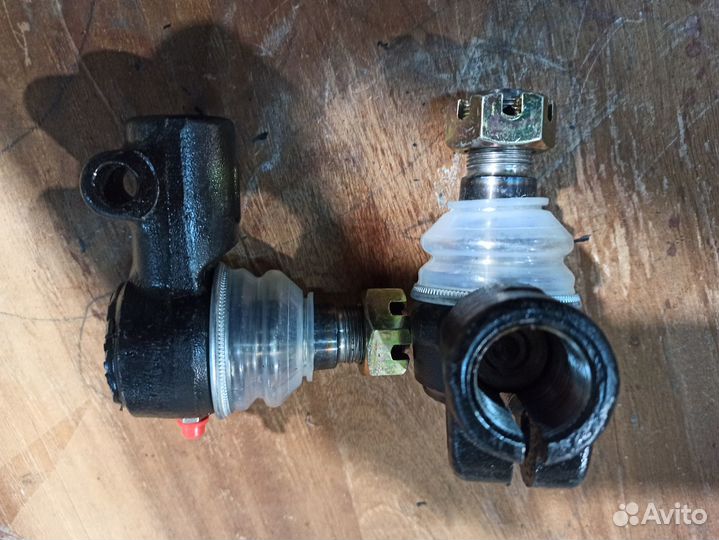 Наконечник рулевого гидроцилиндра гайка M24 shacma