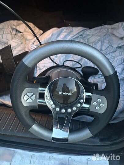 Игровой руль с педалями
