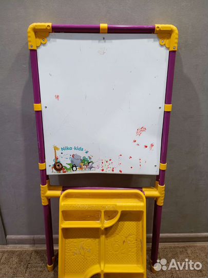 Мольберт магнитная доска и грифильная с игрушками