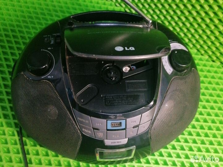 Бумбокс LG sb-16